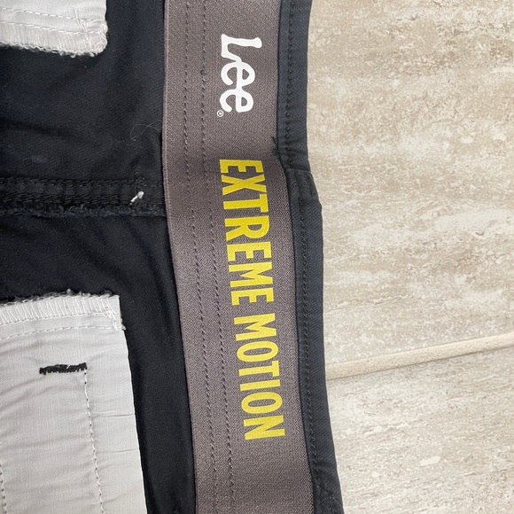 Men’s Cargo Shorts - Picture 3 of 4